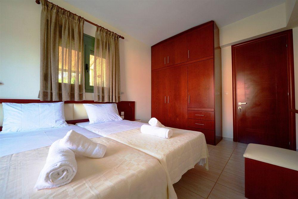 Aselinos Suites Κουκουναριές Εξωτερικό φωτογραφία