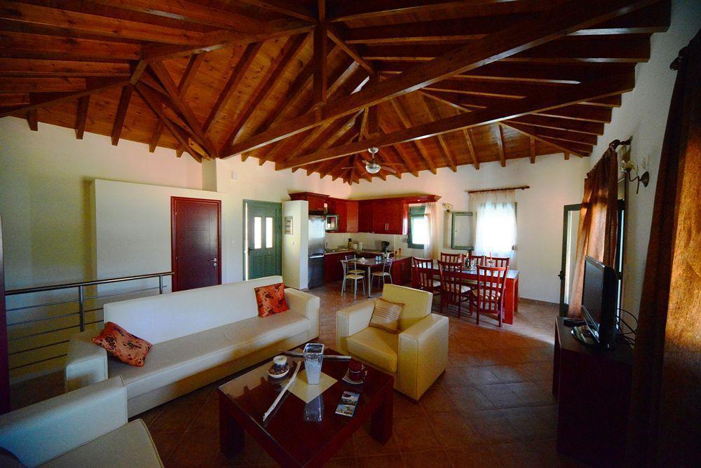Aselinos Suites Κουκουναριές Εξωτερικό φωτογραφία