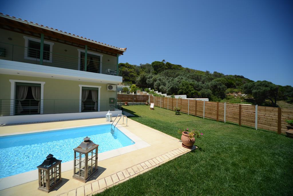 Aselinos Suites Κουκουναριές Εξωτερικό φωτογραφία