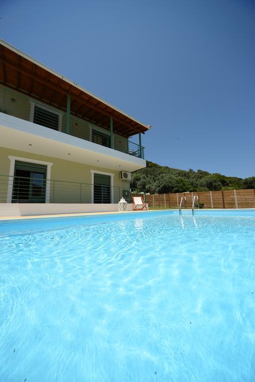 Aselinos Suites Κουκουναριές Εξωτερικό φωτογραφία