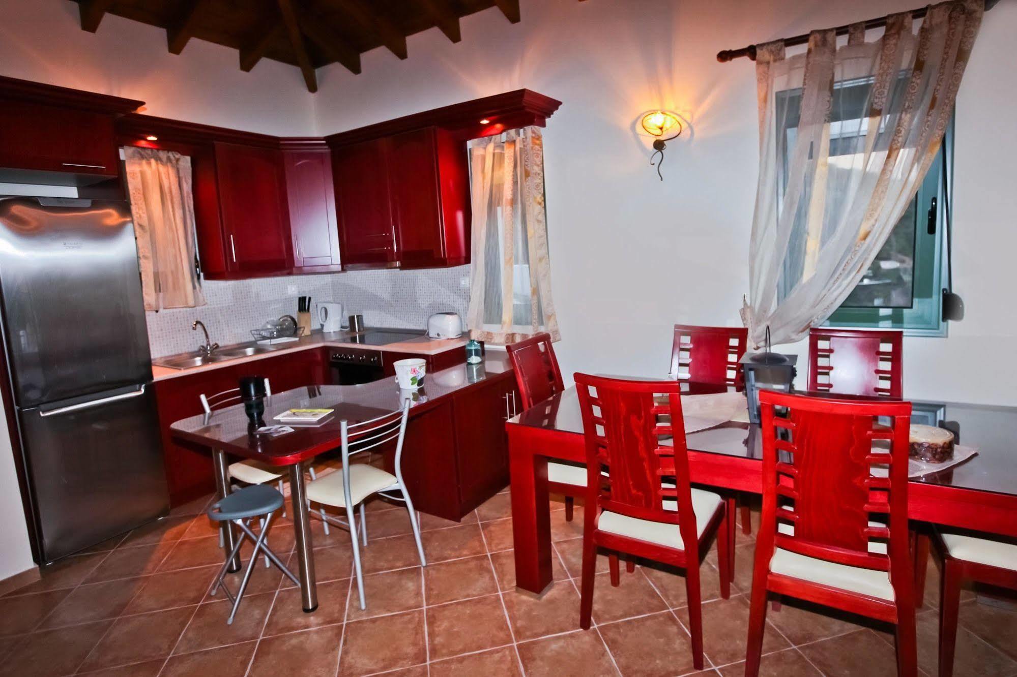 Aselinos Suites Κουκουναριές Εξωτερικό φωτογραφία