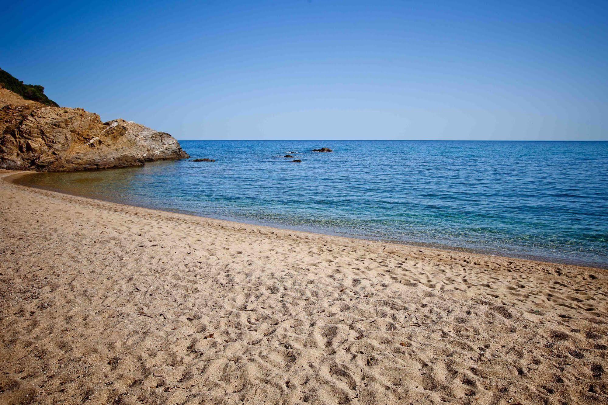 Aselinos Suites Κουκουναριές Εξωτερικό φωτογραφία