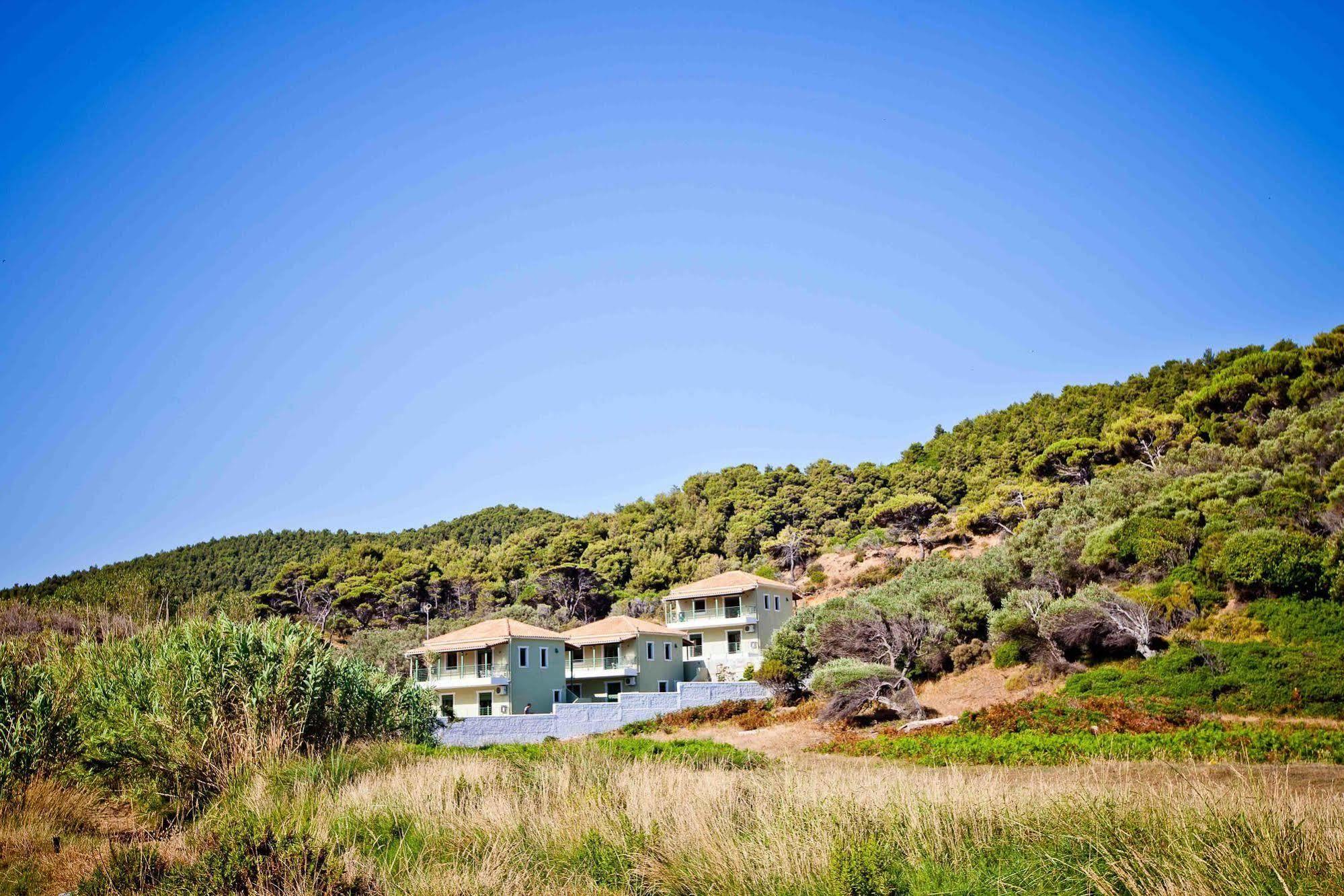 Aselinos Suites Κουκουναριές Εξωτερικό φωτογραφία