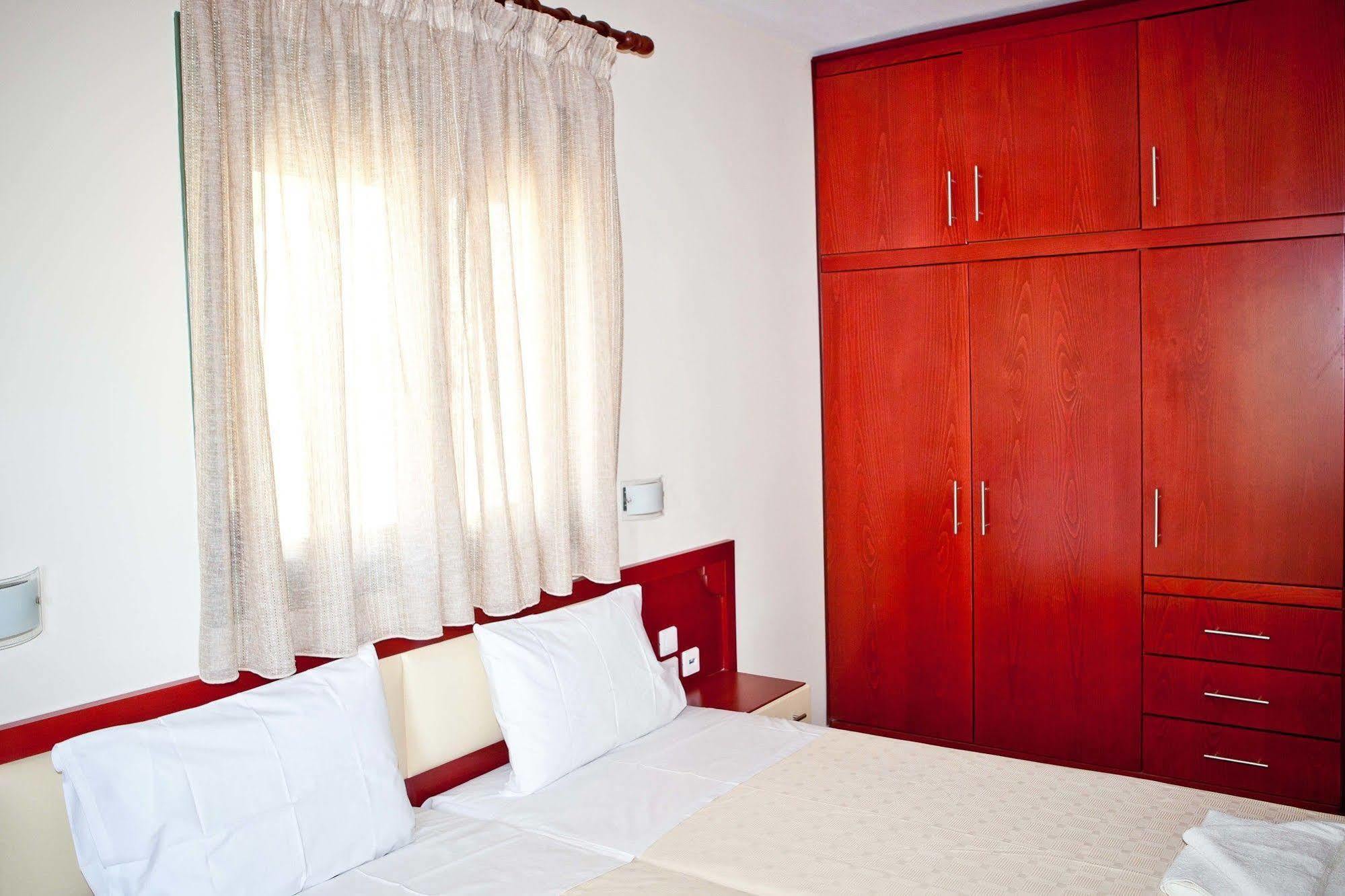 Aselinos Suites Κουκουναριές Εξωτερικό φωτογραφία